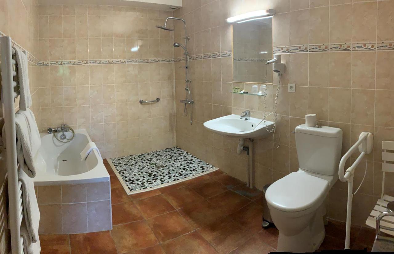Le Petit Roche Hotel Serrieres  Luaran gambar